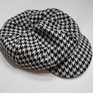 Black and white houndstooth newsboy cap fashion brim hat one size